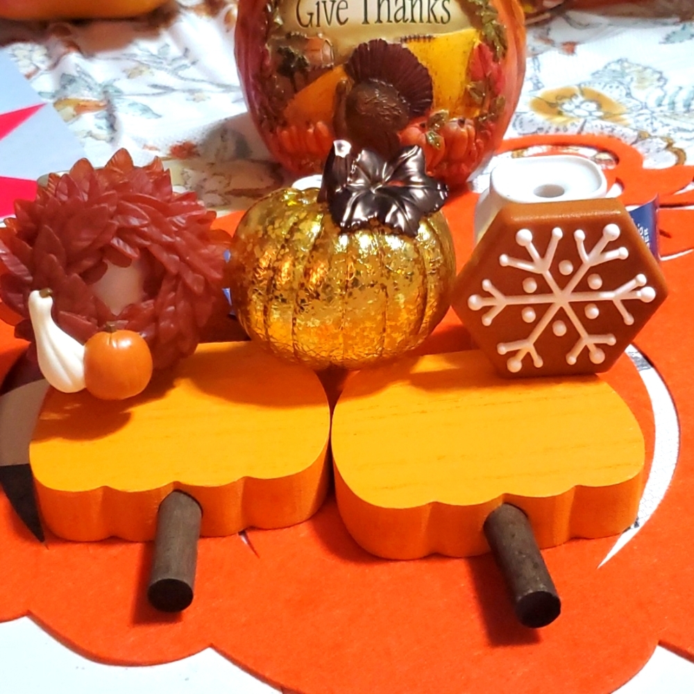 Set of 3 Holiday scentplug Diffuser Yankee Candle